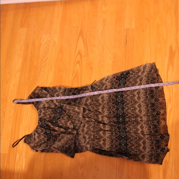 Dress ruffle - Picture 4 of 5